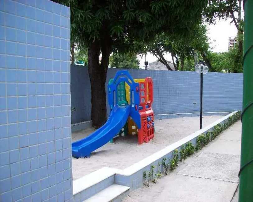 Foto 3 de Apartamento com 2 quartos à venda, 79m2 em Torre, Recife - PE