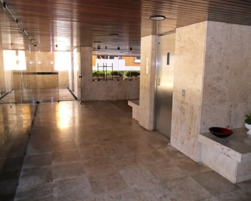 Apartamento com 4 quartos à venda, 186m2 em Boa Viagem, Recife - PE - imagem 6 Foto 6 de Apartamento com 4 quartos à venda, 186m2 em Boa Viagem, Recife - PE