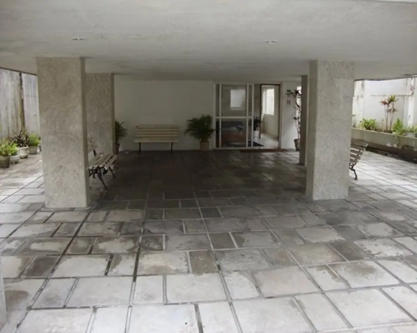 Foto 4 de Apartamento com 2 quartos à venda, 67m2 em Boa Vista, Recife - PE