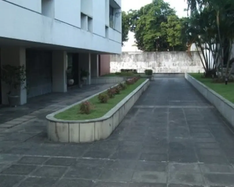 Foto 2 de Apartamento com 2 quartos à venda, 94m2 em Boa Vista, Recife - PE