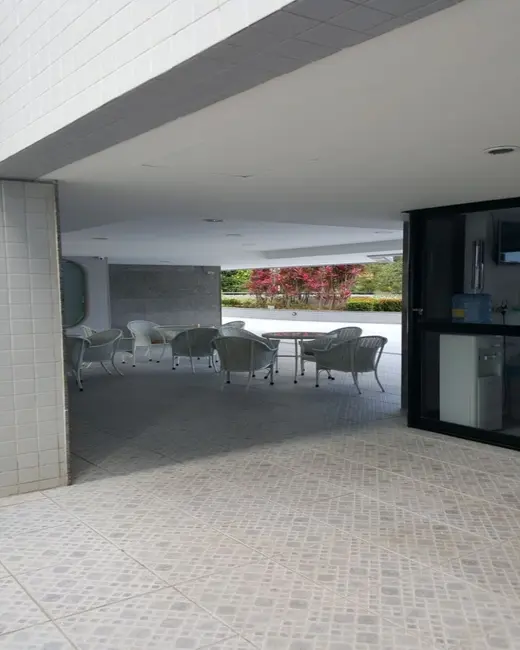 Foto 9 de Apartamento com 4 quartos à venda, 150m2 em Casa Forte, Recife - PE