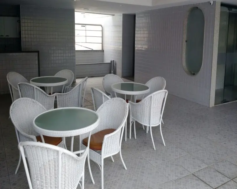 Foto 6 de Apartamento com 4 quartos à venda, 150m2 em Casa Forte, Recife - PE