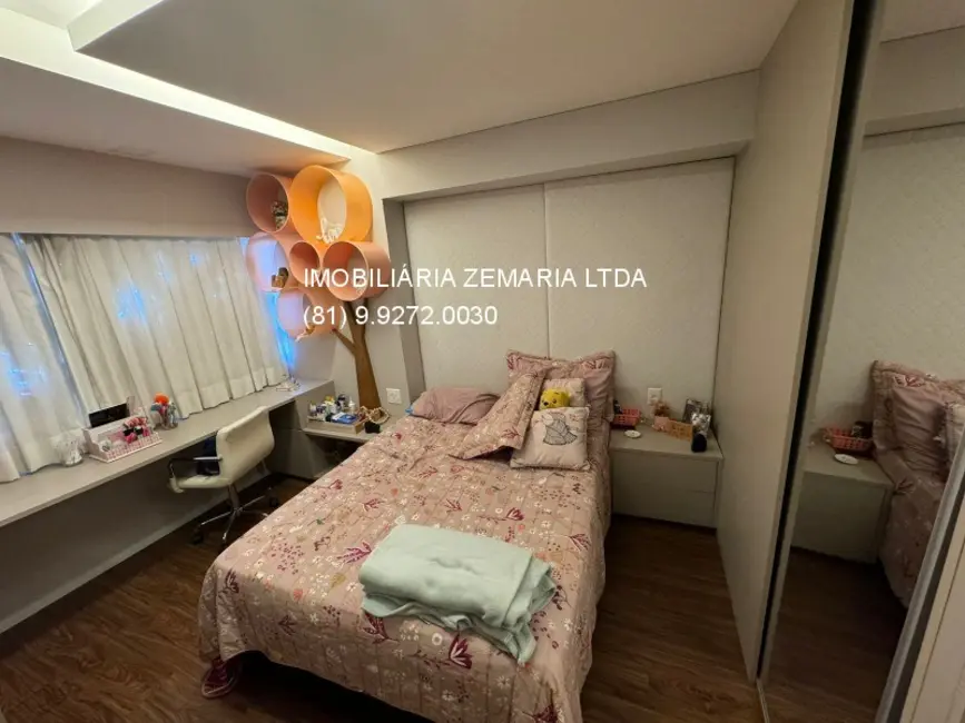 Foto 8 de Apartamento com 3 quartos à venda, 203m2 em Casa Forte, Recife - PE