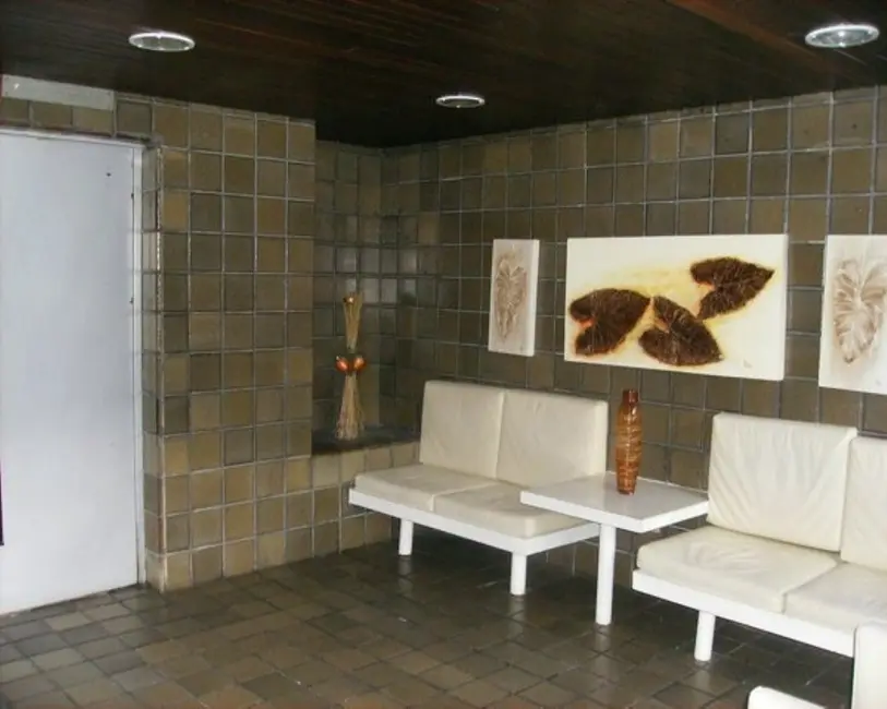Foto 2 de Apartamento com 3 quartos à venda, 130m2 em Derby, Recife - PE