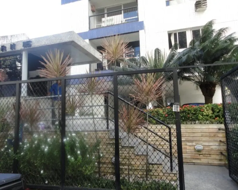 Foto 2 de Apartamento com 2 quartos à venda, 74m2 em Graças, Recife - PE
