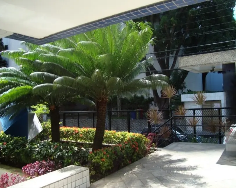 Foto 6 de Apartamento com 2 quartos à venda, 74m2 em Graças, Recife - PE