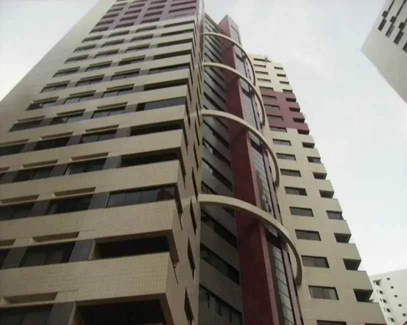 Foto 2 de Apartamento com 4 quartos à venda, 135m2 em Jaqueira, Recife - PE