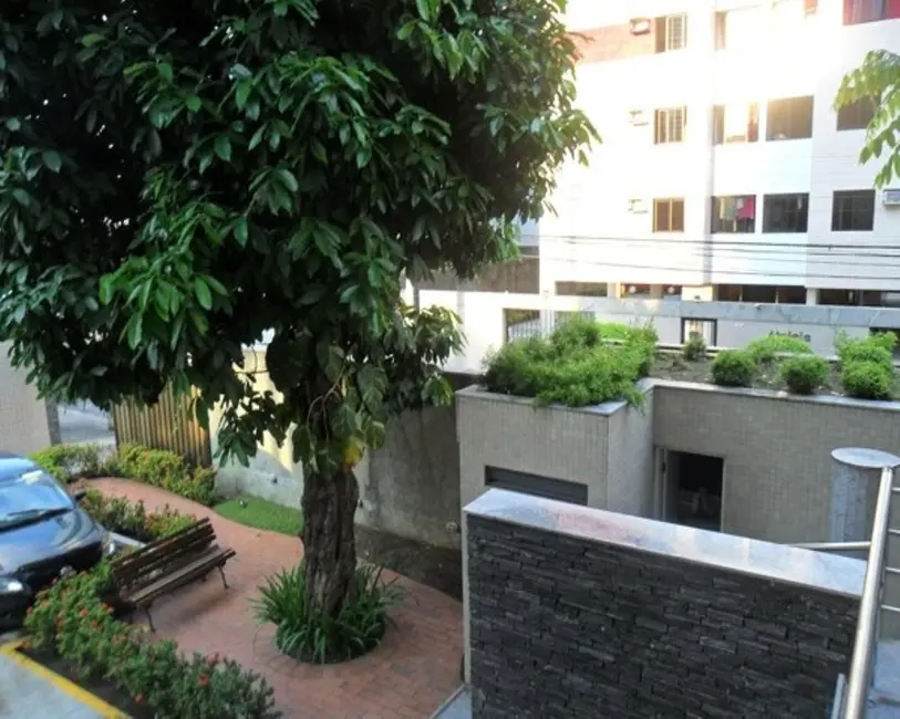 Foto 8 de Apartamento com 3 quartos à venda, 130m2 em Madalena, Recife - PE