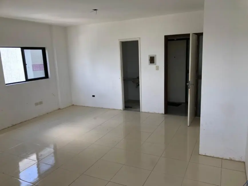 Sala Comercial à venda, 34m2 em Coelhos, Recife - PE - imagem 5 Foto 5 de Sala Comercial à venda, 34m2 em Coelhos, Recife - PE