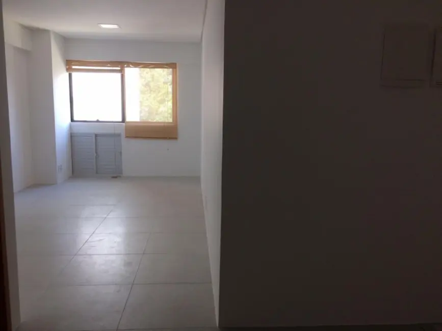 Foto 7 de Sala Comercial à venda e para alugar, 25m2 em Casa Forte, Recife - PE
