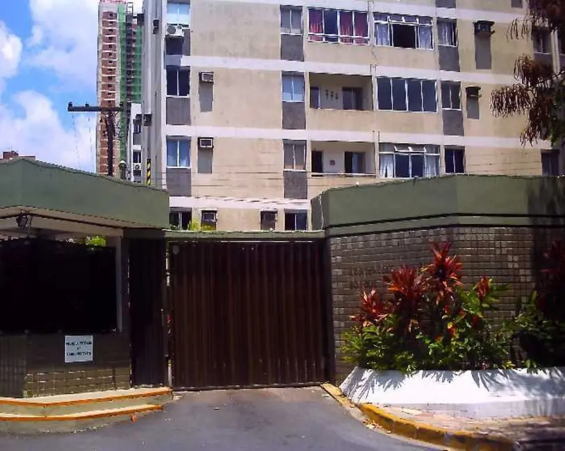 Foto 3 de Apartamento com 2 quartos à venda, 76m2 em Torre, Recife - PE