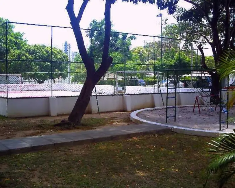 Foto 8 de Apartamento com 2 quartos à venda, 76m2 em Torre, Recife - PE