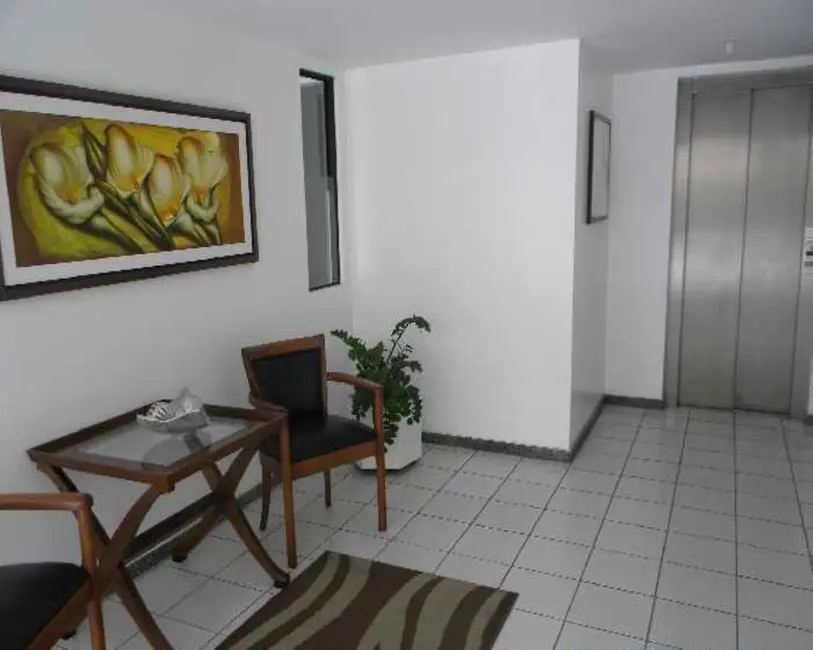 Foto 4 de Apartamento com 2 quartos à venda, 82m2 em Madalena, Recife - PE
