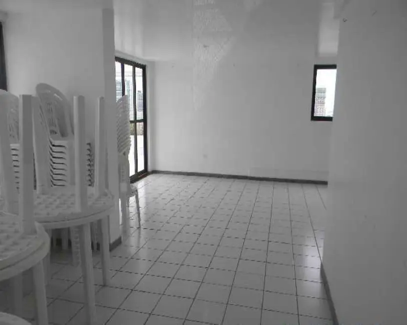 Foto 3 de Apartamento com 2 quartos à venda, 82m2 em Madalena, Recife - PE