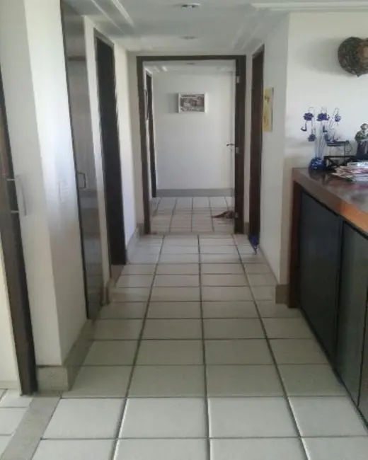 Foto 8 de Apartamento com 4 quartos à venda, 147m2 em Casa Forte, Recife - PE