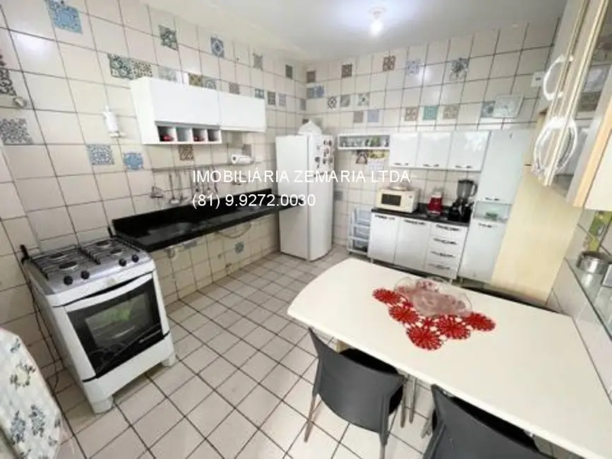 Foto 8 de Apartamento com 4 quartos à venda, 147m2 em Casa Forte, Recife - PE