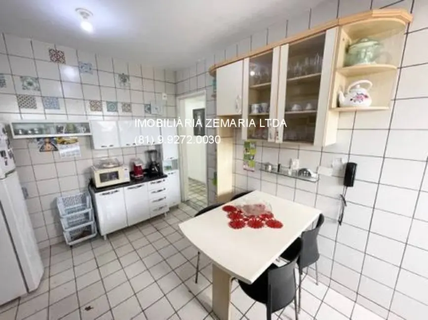 Foto 7 de Apartamento com 4 quartos à venda, 147m2 em Casa Forte, Recife - PE