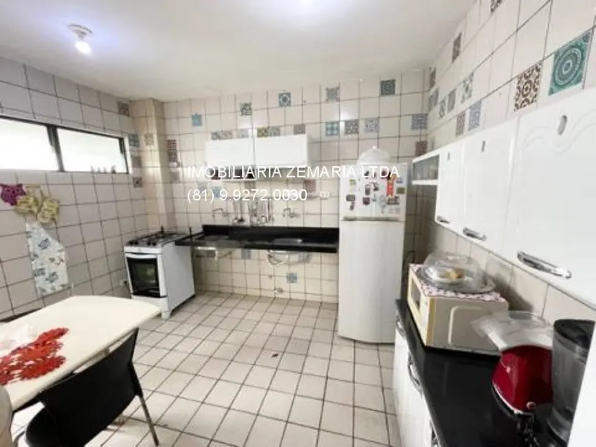 Foto 9 de Apartamento com 4 quartos à venda, 147m2 em Casa Forte, Recife - PE