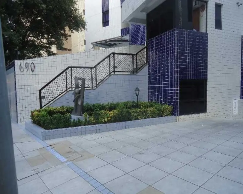 Foto 3 de Apartamento com 2 quartos à venda, 45m2 em Espinheiro, Recife - PE