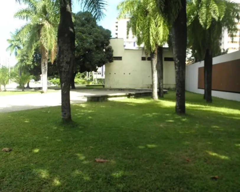 Foto 2 de Apartamento com 4 quartos à venda, 125m2 em Torre, Recife - PE