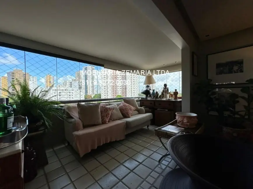 Apartamento com 4 quartos à venda, 245m2 em Casa Forte, Recife - PE - imagem 8 Foto 8 de Apartamento com 4 quartos à venda, 245m2 em Casa Forte, Recife - PE