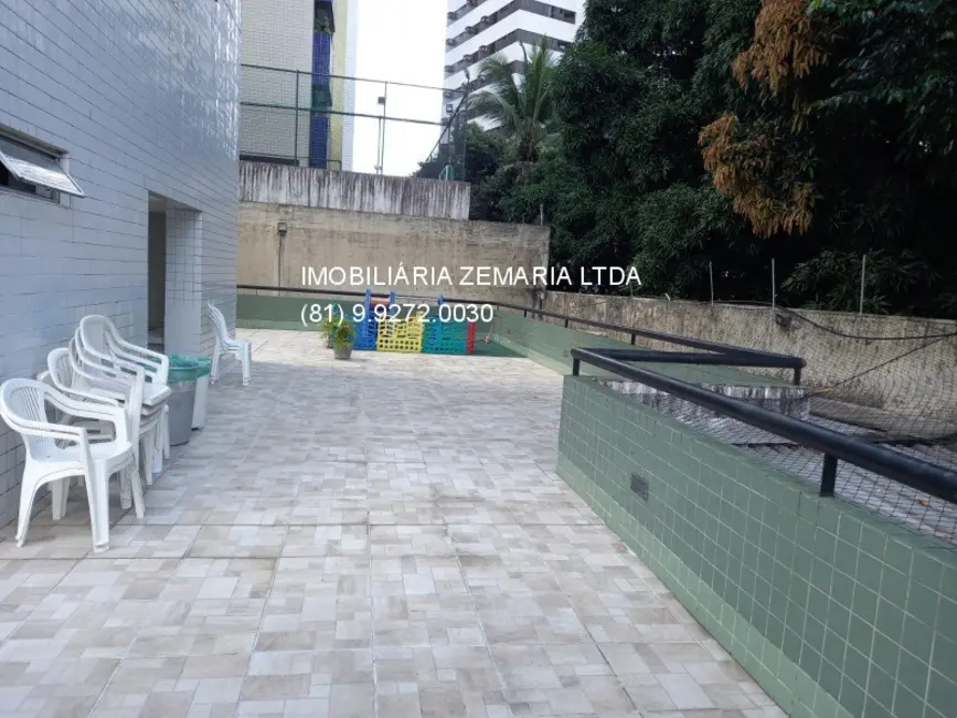 Foto 4 de Apartamento com 2 quartos à venda, 78m2 em Madalena, Recife - PE