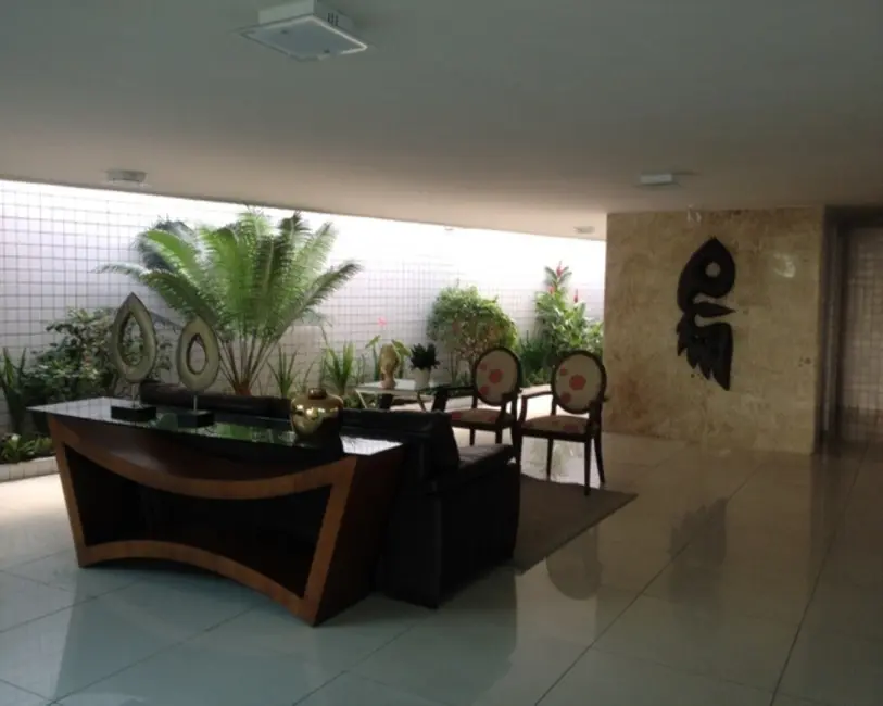 Apartamento com 2 quartos à venda, 80m2 em Graças, Recife - PE - imagem 2 Foto 2 de Apartamento com 2 quartos à venda, 80m2 em Graças, Recife - PE