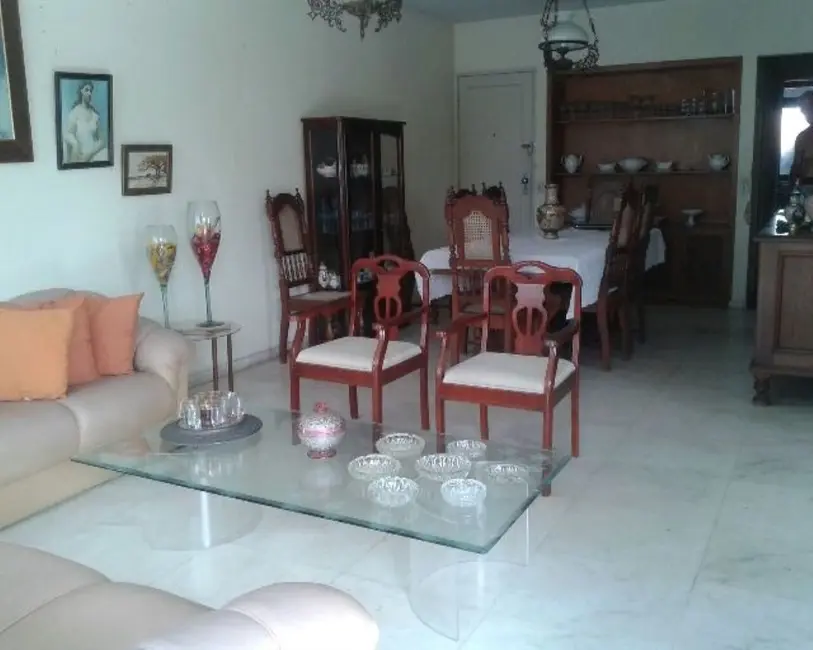 Foto 2 de Apartamento com 4 quartos à venda, 190m2 em Torre, Recife - PE