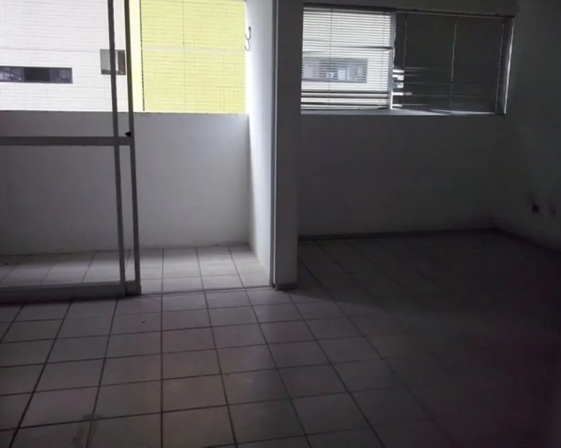 Foto 3 de Apartamento com 2 quartos à venda, 90m2 em Madalena, Recife - PE