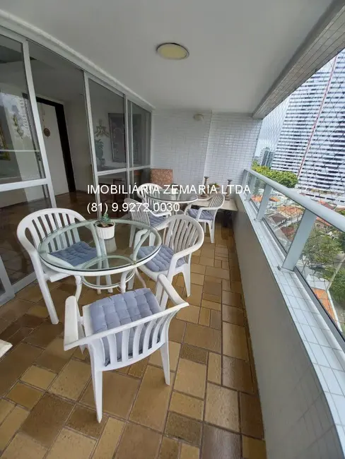 Foto 8 de Apartamento com 4 quartos à venda, 245m2 em Casa Forte, Recife - PE