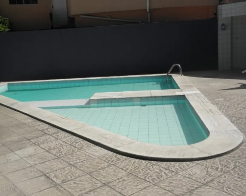 Foto 5 de Apartamento com 4 quartos à venda, 250m2 em Casa Forte, Recife - PE