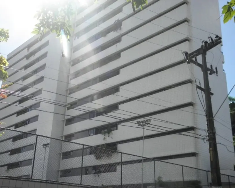 Foto 2 de Apartamento com 4 quartos à venda, 255m2 em Casa Forte, Recife - PE
