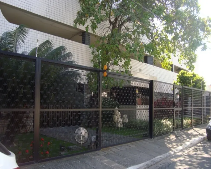 Foto 2 de Apartamento com 3 quartos à venda, 95m2 em Casa Amarela, Recife - PE