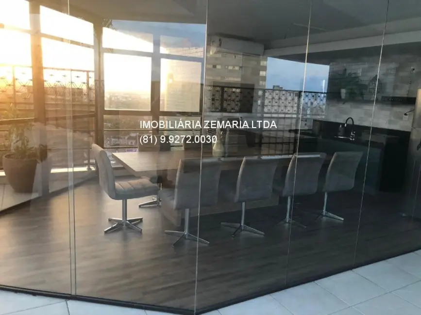 Foto 7 de Apartamento com 4 quartos à venda, 200m2 em Casa Forte, Recife - PE