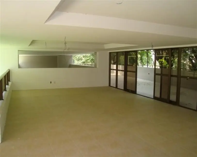 Foto 4 de Apartamento com 4 quartos à venda, 200m2 em Casa Forte, Recife - PE