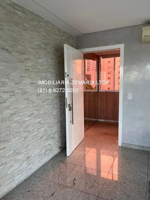 Foto 8 de Apartamento com 4 quartos à venda, 193m2 em Casa Forte, Recife - PE