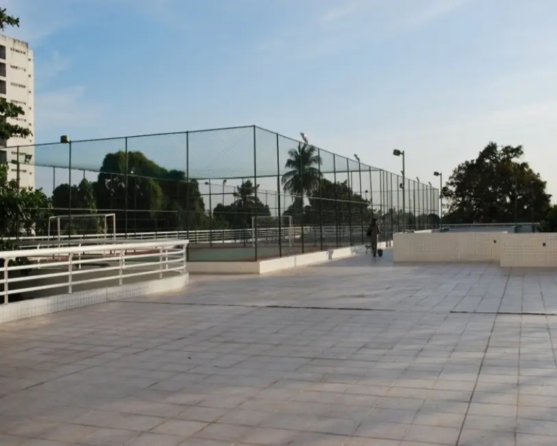 Foto 4 de Apartamento com 4 quartos à venda, 234m2 em Casa Forte, Recife - PE