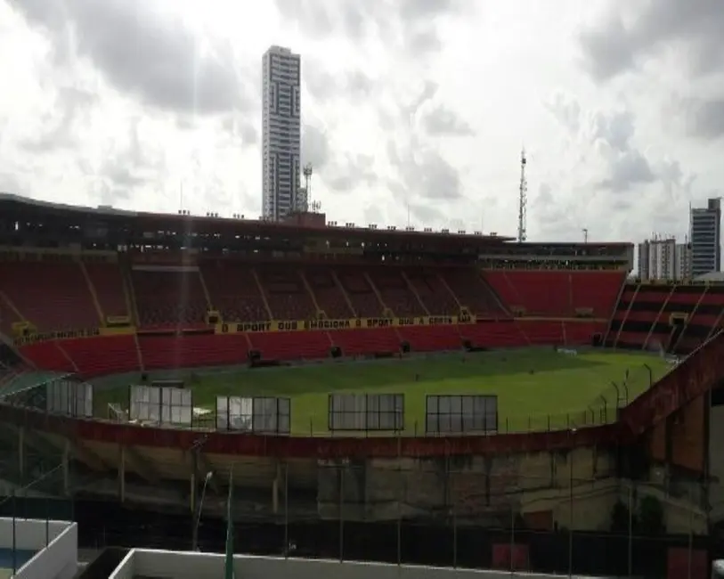 Foto 2 de Apartamento com 4 quartos à venda, 225m2 em Ilha do Retiro, Recife - PE