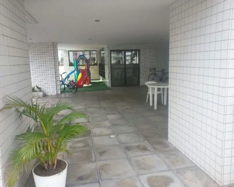 Apartamento com 3 quartos à venda, 114m2 em Boa Viagem, Recife - PE - imagem 4 Foto 4 de Apartamento com 3 quartos à venda, 114m2 em Boa Viagem, Recife - PE