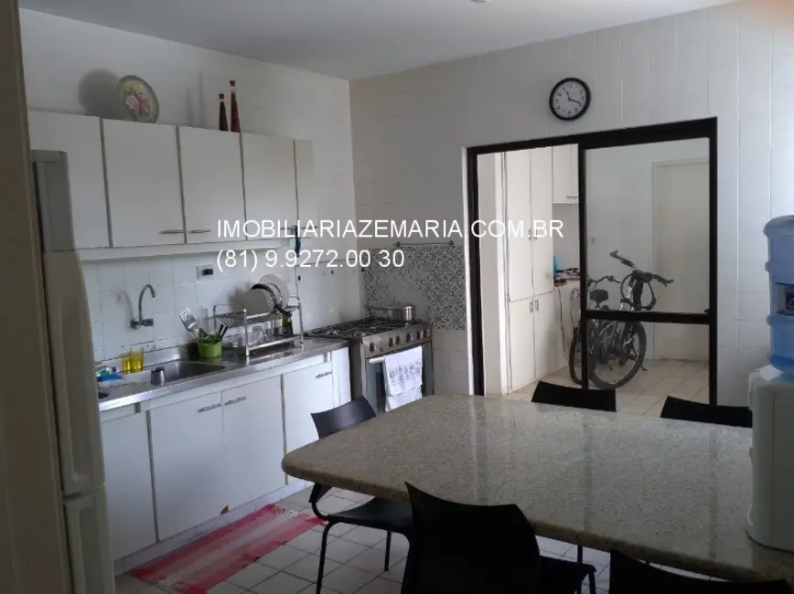 Foto 3 de Apartamento com 4 quartos à venda, 180m2 em Casa Forte, Recife - PE