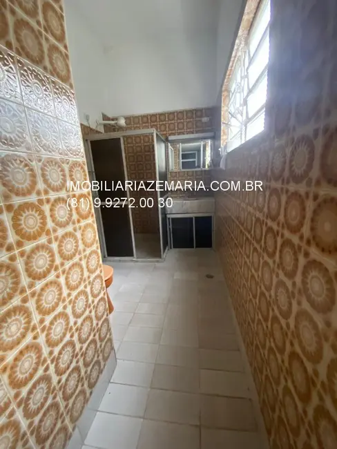 Casa com 3 quartos à venda, 400m2 em Madalena, Recife - PE - imagem 6 Foto 6 de Casa com 3 quartos à venda, 400m2 em Madalena, Recife - PE