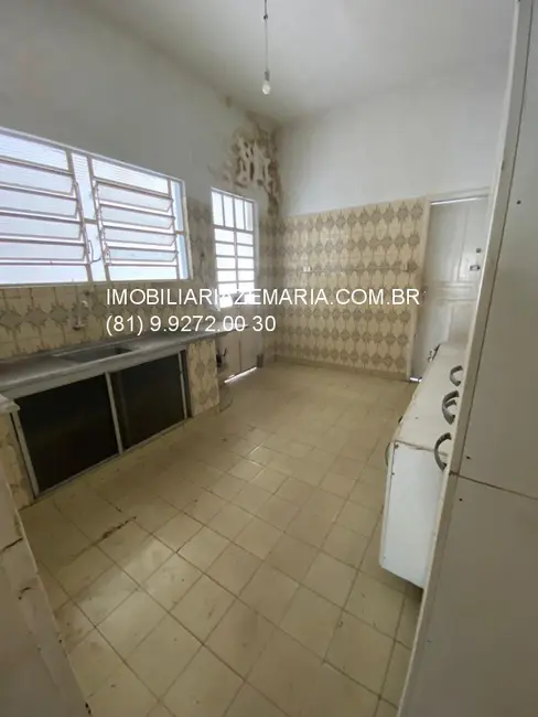 Casa com 3 quartos à venda, 400m2 em Madalena, Recife - PE - imagem 8 Foto 8 de Casa com 3 quartos à venda, 400m2 em Madalena, Recife - PE