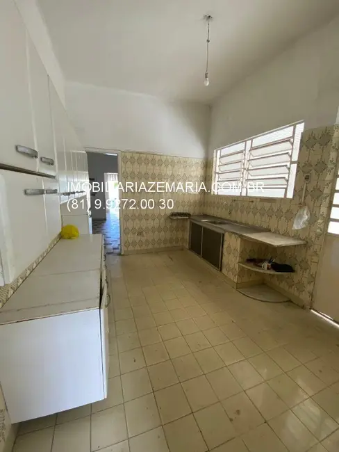 Casa com 3 quartos à venda, 400m2 em Madalena, Recife - PE - imagem 9 Foto 9 de Casa com 3 quartos à venda, 400m2 em Madalena, Recife - PE