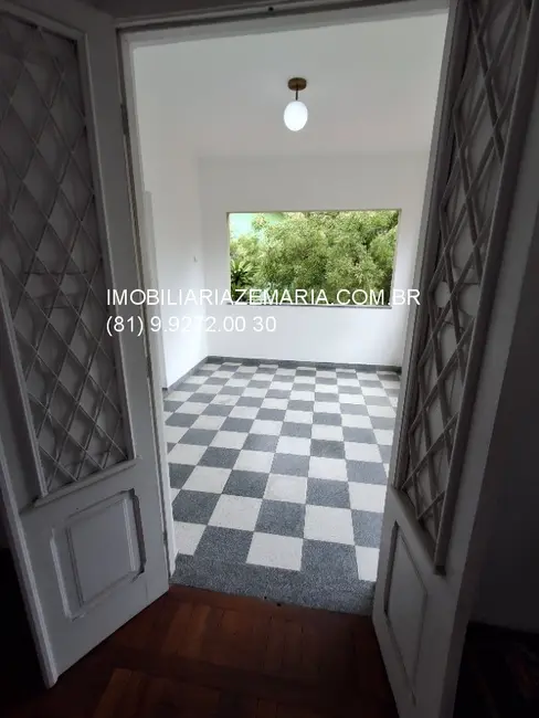 Casa com 5 quartos à venda, 360m2 em Parnamirim, Recife - PE - imagem 2 Foto 2 de Casa com 5 quartos à venda, 360m2 em Parnamirim, Recife - PE