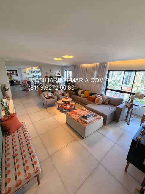 Apartamento com 4 quartos à venda, 250m2 em Casa Forte, Recife - PE - imagem 2 Foto 2 de Apartamento com 4 quartos à venda, 250m2 em Casa Forte, Recife - PE