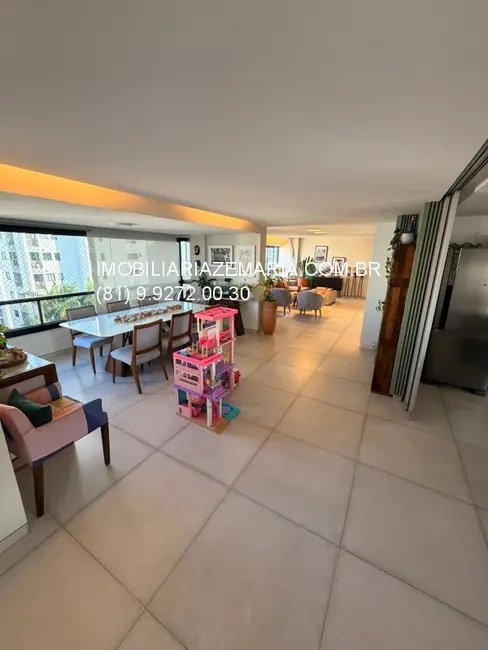 Apartamento com 4 quartos à venda, 250m2 em Casa Forte, Recife - PE - imagem 4 Foto 4 de Apartamento com 4 quartos à venda, 250m2 em Casa Forte, Recife - PE