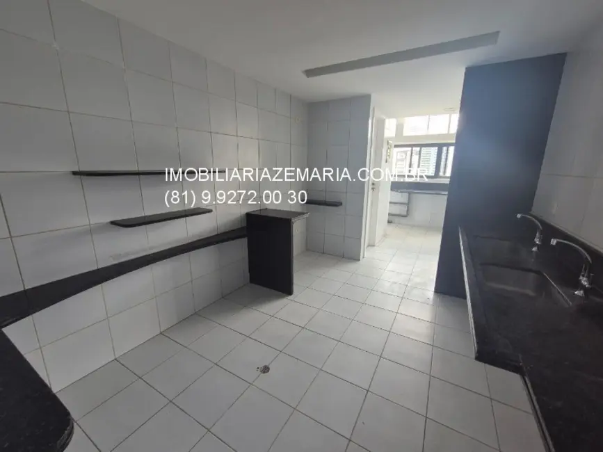 Foto 5 de Apartamento com 4 quartos à venda, 200m2 em Casa Forte, Recife - PE