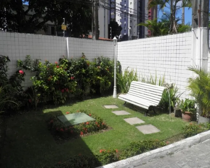Foto 3 de Apartamento com 2 quartos à venda, 80m2 em Aflitos, Recife - PE