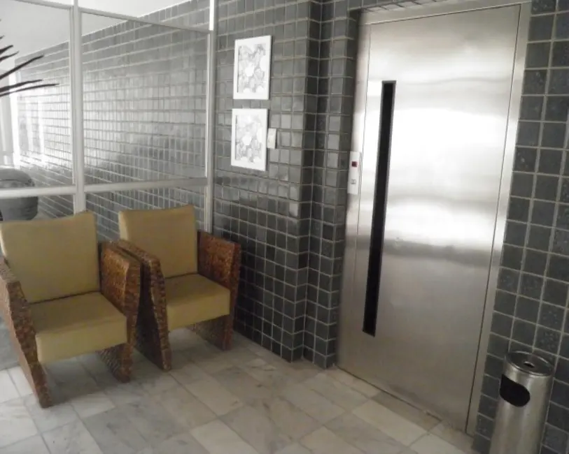 Foto 2 de Apartamento com 2 quartos à venda, 80m2 em Aflitos, Recife - PE