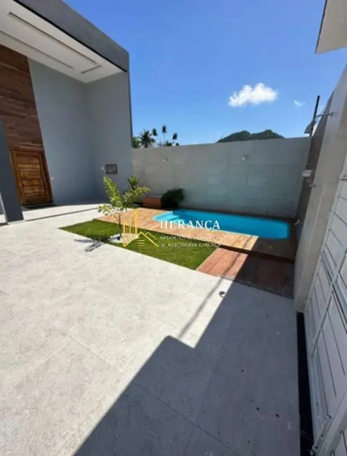 Foto 2 de Casa de Condomínio com 3 quartos à venda, 250m2 em Rio De Janeiro - RJ